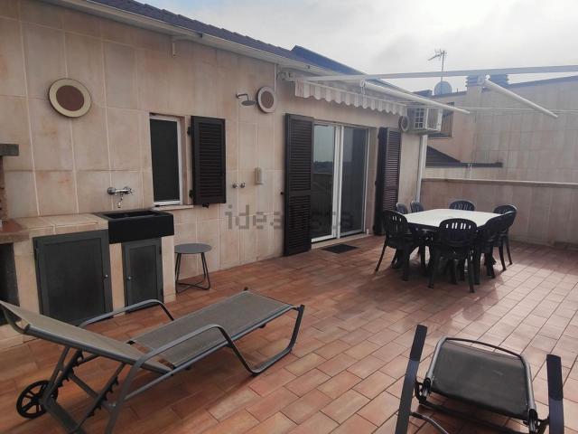 Appartamento in vendita di 200 m² in Via Silvio Pellico