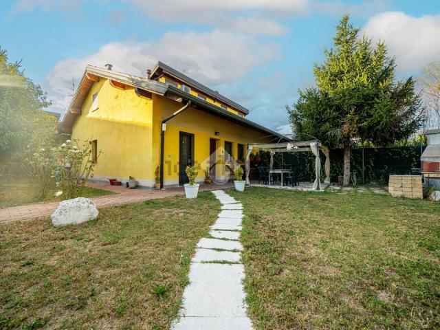 Appartamento in vendita di 200 m² in Via per Salvaterra