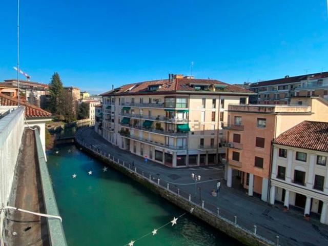 Appartamento in vendita di 200 m² in Via Pescatori, 17