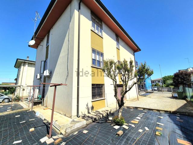 Appartamento in vendita di 200 m² in Via Pierdomenico Frattini, 82