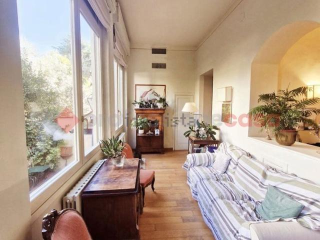 Appartamento in vendita di 200 m² in Via Pietro Carnesecchi, 17