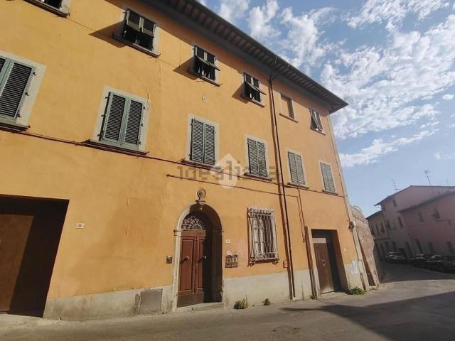Appartamento in vendita di 200 m² in Via Pietro Rondoni, 15