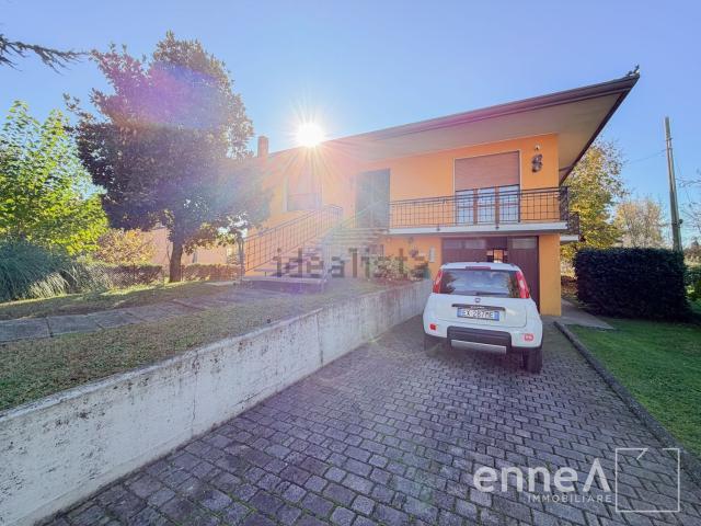 Appartamento in vendita di 200 m² in Via Pralongo, 196