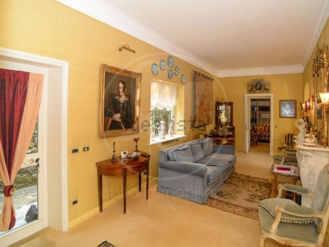 Appartamento in vendita di 200 m² in Via Primavera