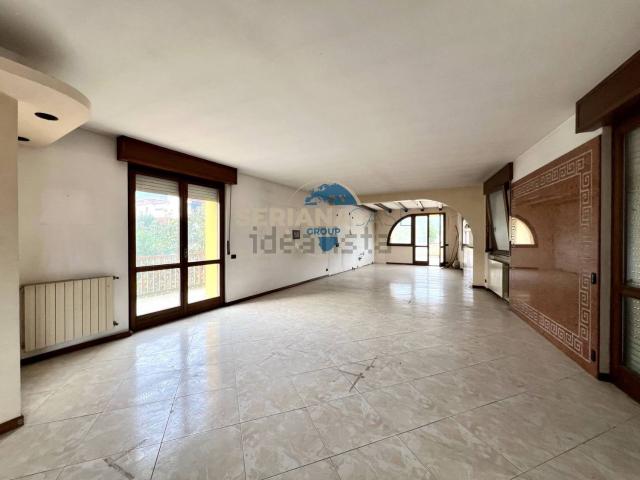 Appartamento in vendita di 200 m² in Via Roggia Serio