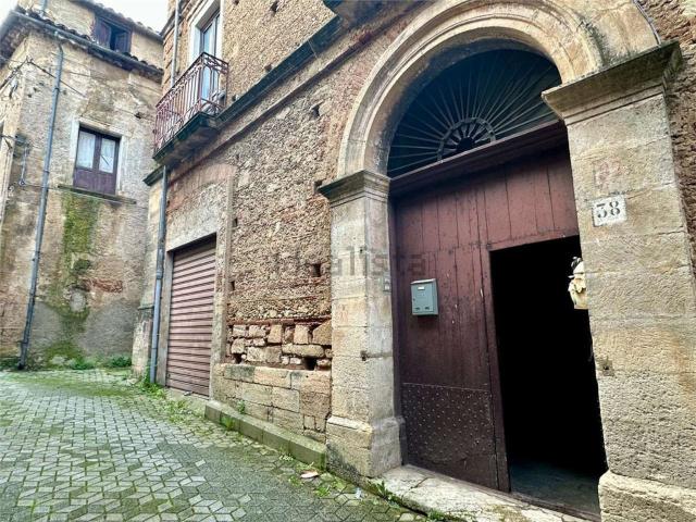 Appartamento in vendita di 200 m² in Via Roma, 40