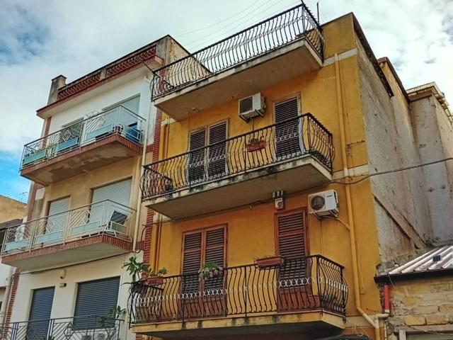 Appartamento in vendita di 200 m² in Via Rosolino Pilo