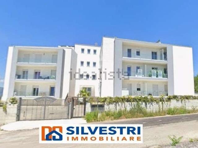 Appartamento in vendita di 200 m² in Via Raffaele Viviani