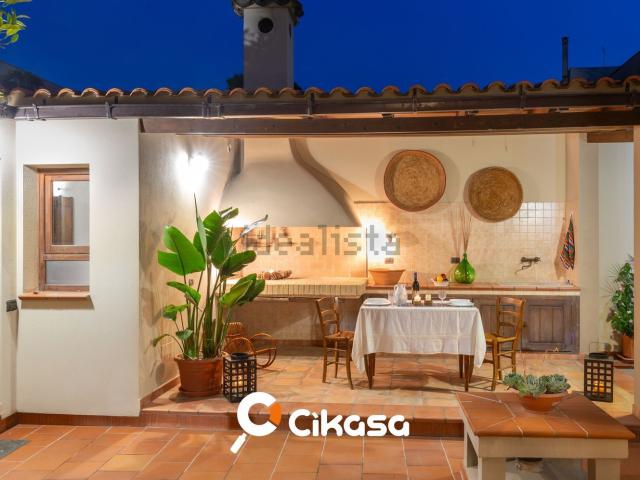 Appartamento in vendita di 200 m² in Via Riva Villasanta