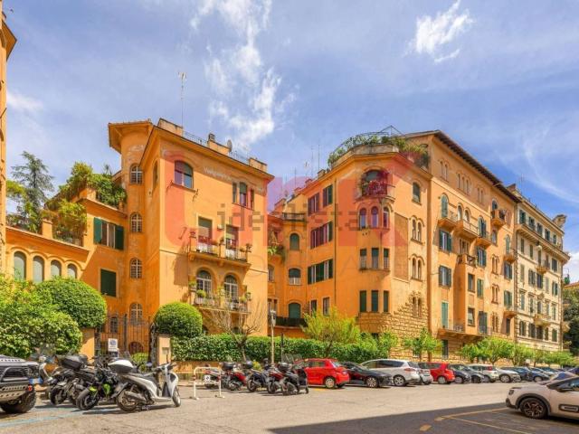 Appartamento in vendita di 200 m² in Via Ruffini