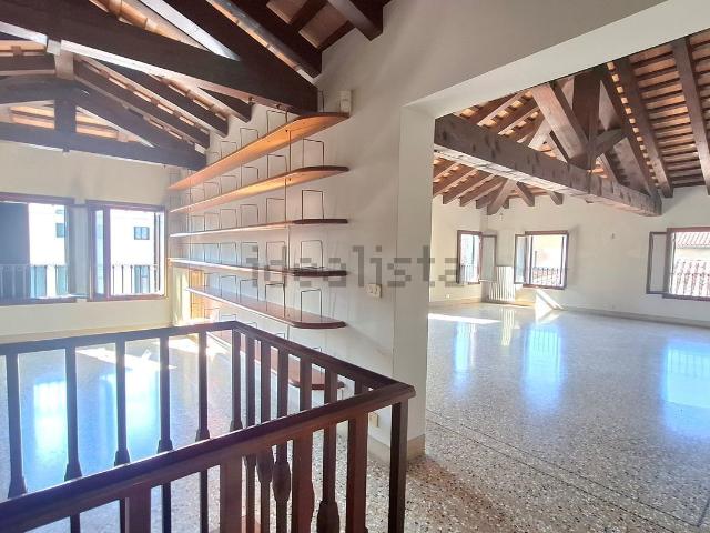 Appartamento in vendita di 200 m² in Via Tolpada, 5