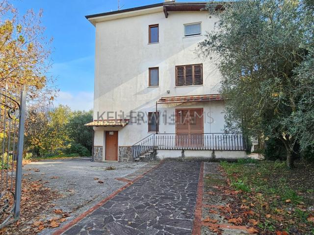 Appartamento in vendita di 200 m² in Via Torretta