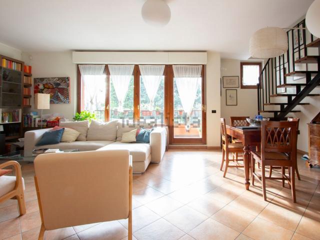 Appartamento in vendita di 200 m² in Via Tevere, 7