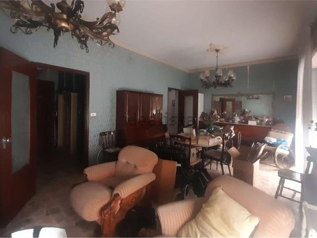 Appartamento in vendita di 200 m² in Via Tisia, 1