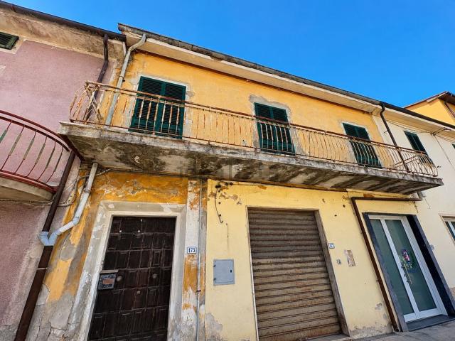 Appartamento in vendita di 200 m² in Via Volterrana, 100