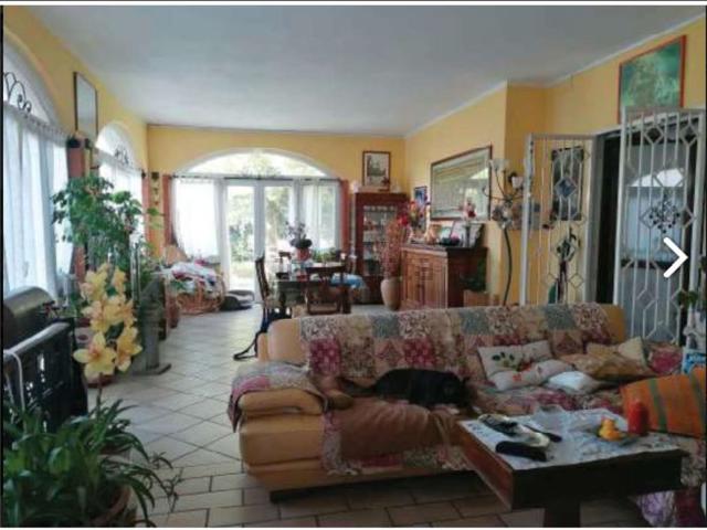 Appartamento in vendita di 200 m² in Via Valentino Lupattelli, 3