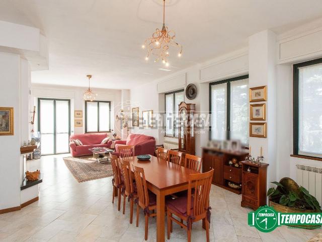 Appartamento in vendita di 200 m² in Via Vercelli, 10