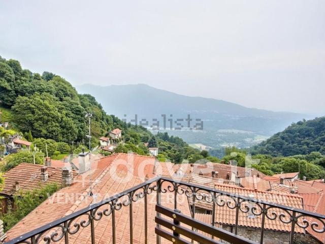 Appartamento in vendita di 200 m² in Via Vesco, 6