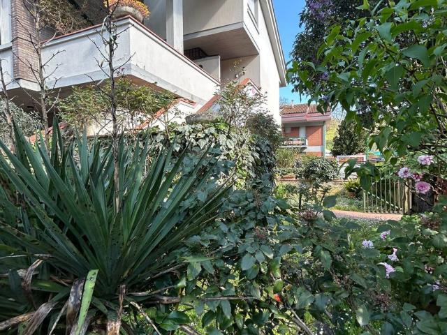 Appartamento in vendita di 200 m² in Via Zanobi da Strada, 15