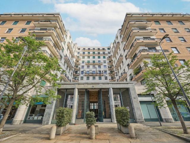 Appartamento in vendita di 200 m² in Viale Vittorio Veneto, 24