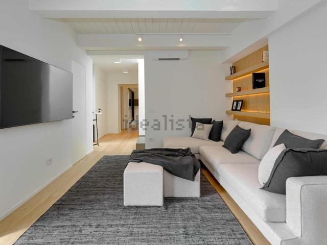 Appartamento in vendita di 200 m² in Viale Cristoforo Colombo