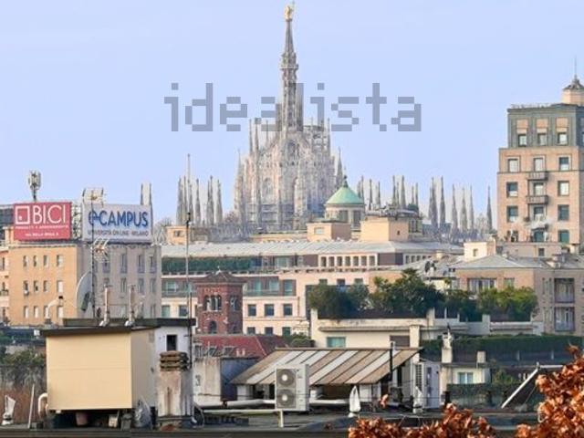 Appartamento in vendita di 200 m² in Viale Luigi Majno