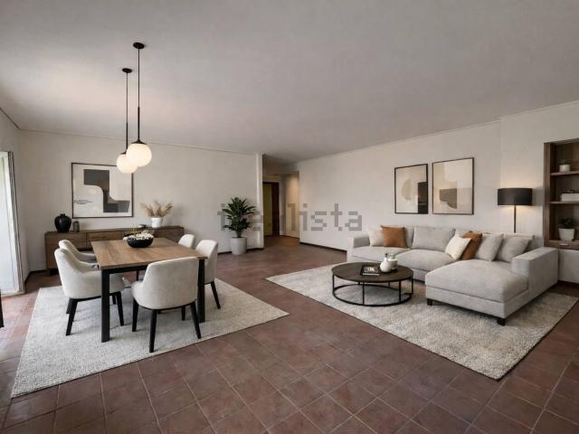 Appartamento in vendita di 200 m² in Viale Papa Giovanni XXIII, 21