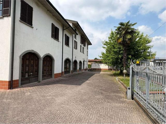 Appartamento in vendita di 200 m² in Viale Suardi, 47
