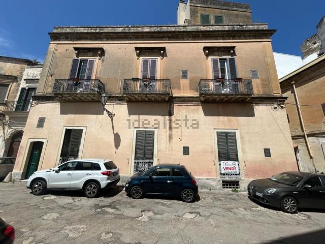 Appartamento in vendita di 200 m² in Vico del Sindaco Marangio, 5