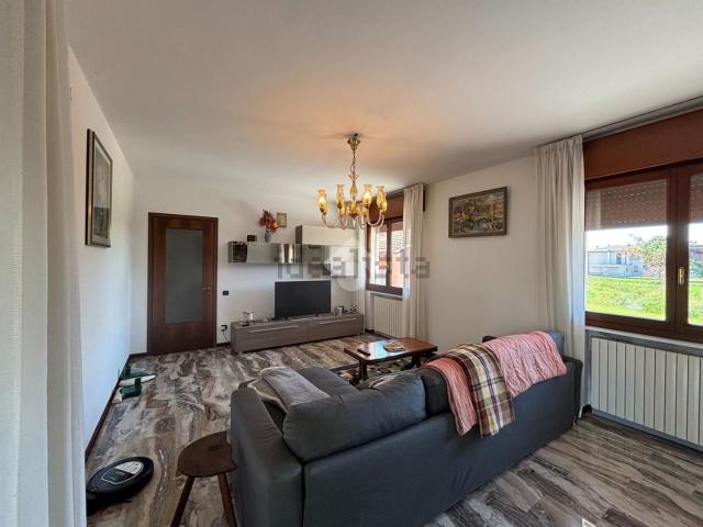 Appartamento in vendita di 200 m² in Borgo Rustega, 6200