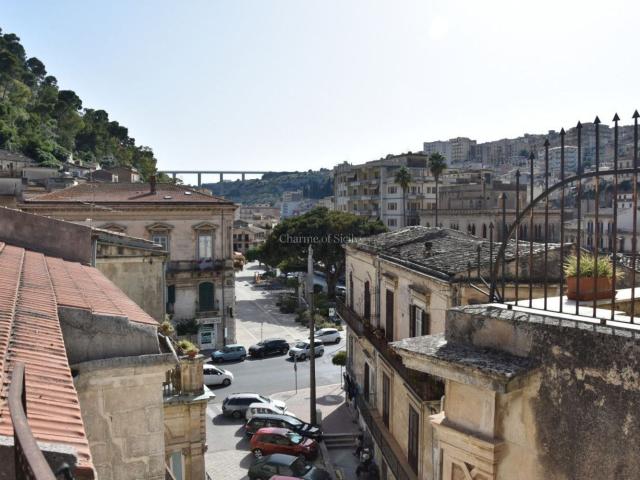 Appartamento in vendita di 200 m² in Corso Umberto I