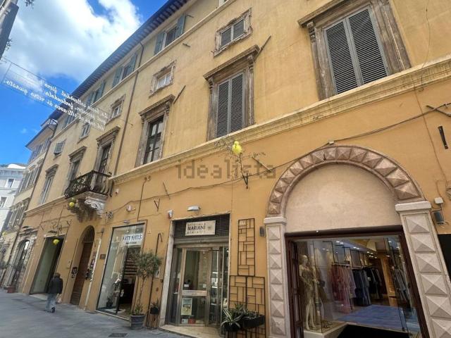 Appartamento in vendita di 200 m² in Corso Camillo Benso Conte di Cavour