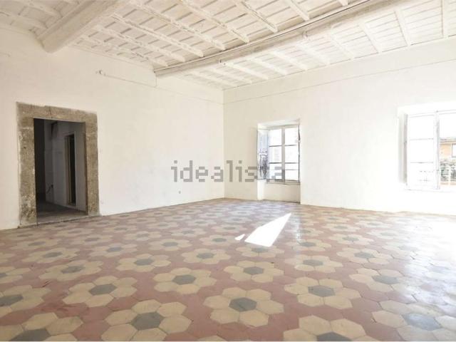 Appartamento in vendita di 200 m² in Largo Cesare Battisti, 2
