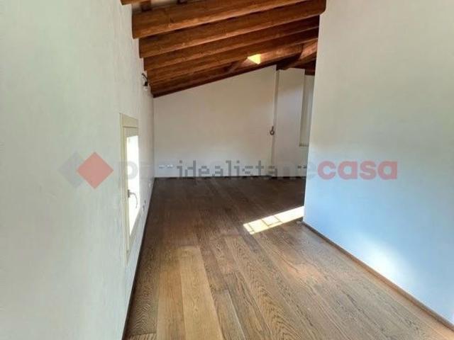 Appartamento in vendita di 200 m² in Piazza G. Marconi