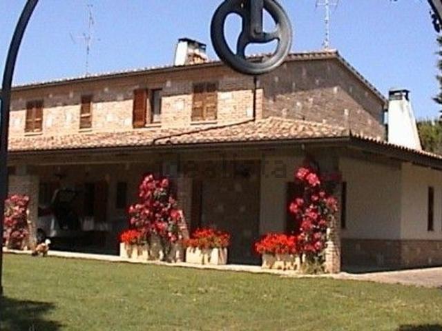 Appartamento in vendita di 200 m² in Strada della Campanara