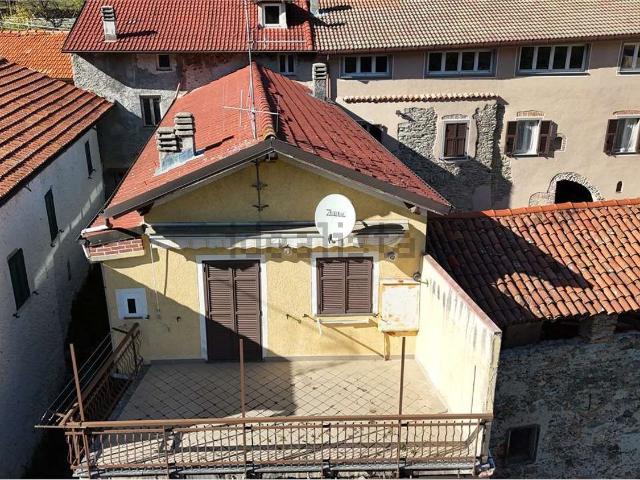 Appartamento in vendita di 200 m² in Strada Provinciale 51