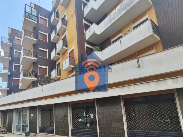 Appartamento in vendita di 201 m² in Via Agesilao Milano
