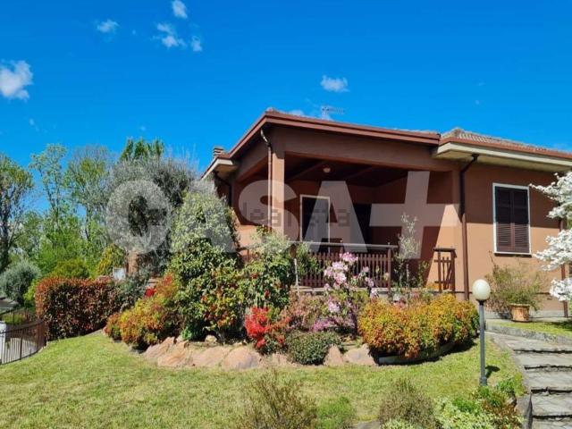 Appartamento in vendita di 201 m² in Via Gilberto Govi, 18