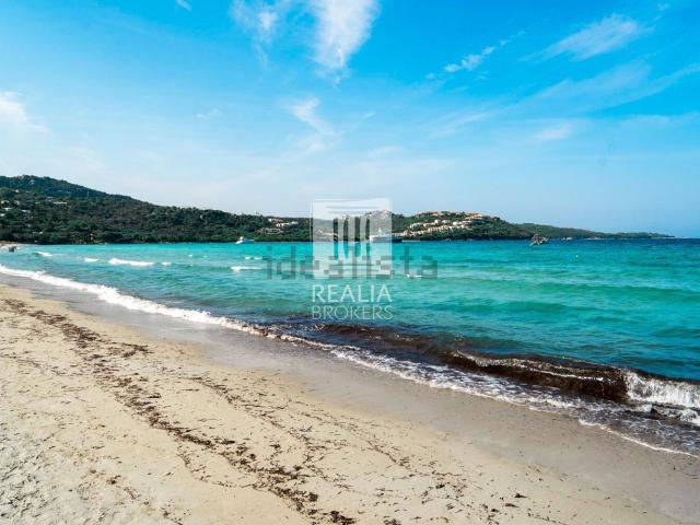 Appartamento in vendita di 201 m² in Via Olbia