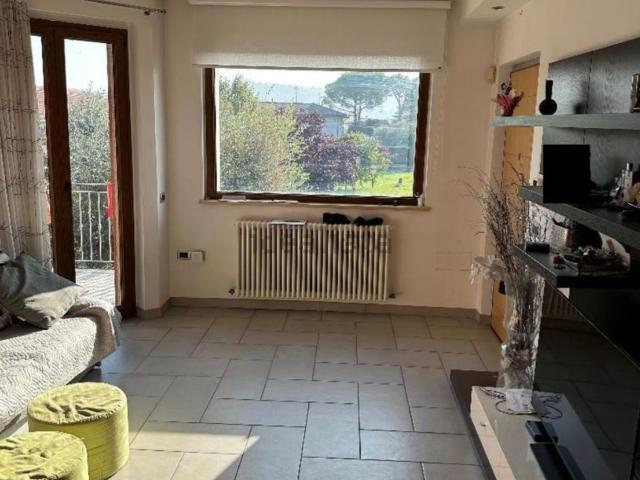 Appartamento in vendita di 201 m² in Via Lazio, 38