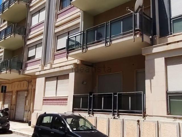 Appartamento in vendita di 201 m² in Via Leonardo Bonanno, 7