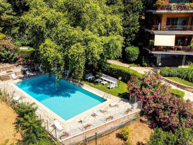 Appartamento in vendita di 201 m² in Via Quadroni, 41