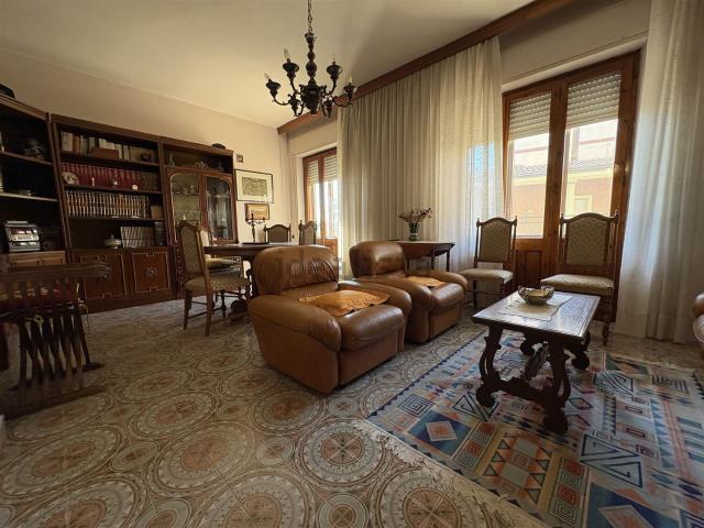 Appartamento in vendita di 201 m² in Via Repubblica, 1