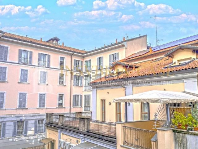 Appartamento in vendita di 201 m² in Via XV Agosto, 7