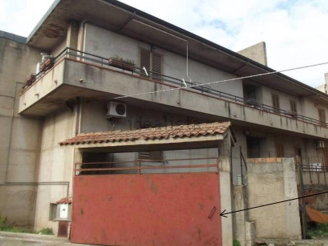 Appartamento in vendita di 202 m² in Via Bologna