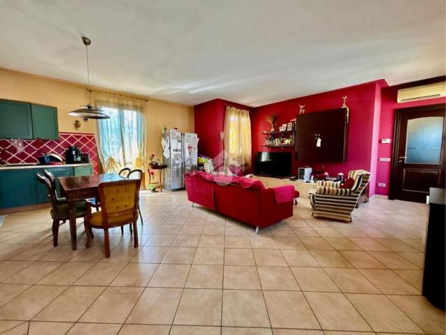 Appartamento in vendita di 202 m² in Via Guglielmo Marconi, 5