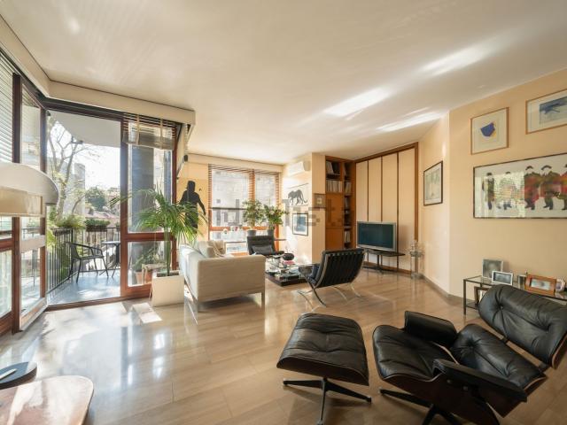 Appartamento in vendita di 202 m² in Via Domenichino, 44