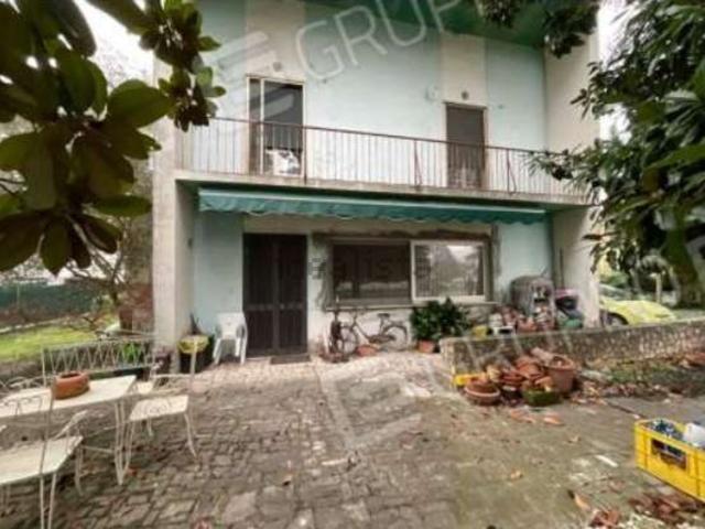 Appartamento in vendita di 202 m² in Via del Mare