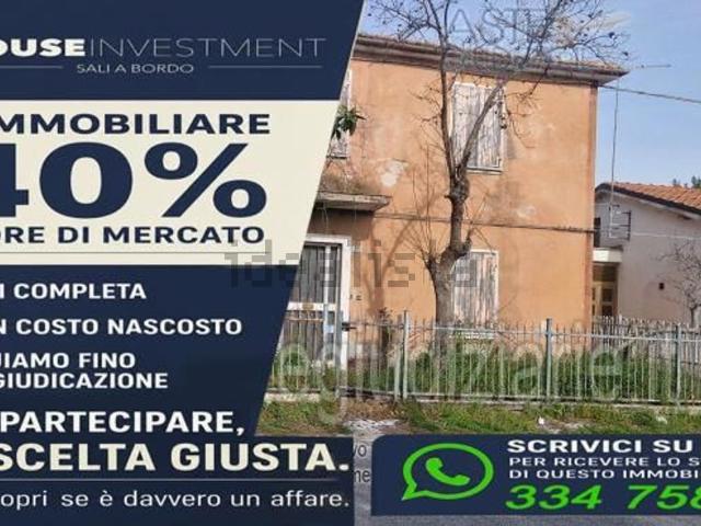 Appartamento in vendita di 202 m² in Via F.lli Rosselli, 53