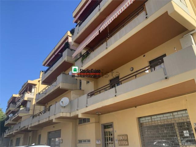 Appartamento in vendita di 202 m² in Via Francesco Petrarca